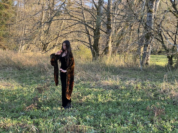 Jillian in silk velvet